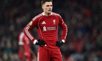 安菲尔德寒夜！19射0球终结连胜，斯洛特这番话揭开利物浦最大隐痛