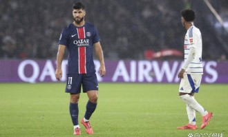 法甲第八轮：巴黎圣日耳曼对阵斯特拉斯堡，两队进攻火力全开，谁将胜出