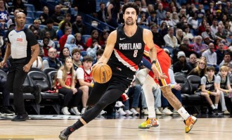 杨瀚森登场1分半0分1失误阿夫迪亚34+11 开拓者胜鹈鹕